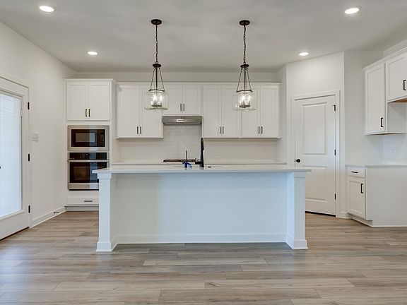 The Wilder - Hayes Interior Image 6