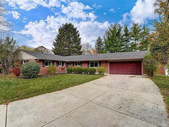 2nd image of 2083 Hamlet Dr