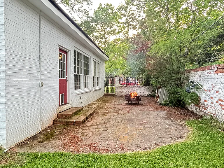 3318 Jefferson St — Photo 4