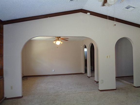 5th image of 5303 NW Sherwood Dr