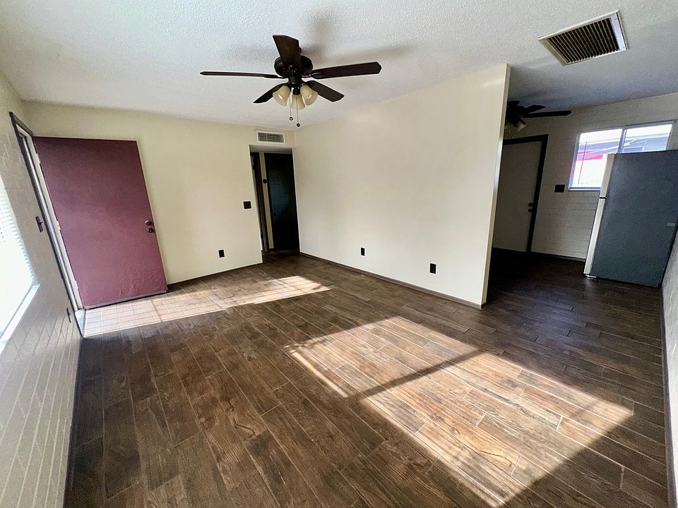 1st image of 806 W Maryland Ave APT D