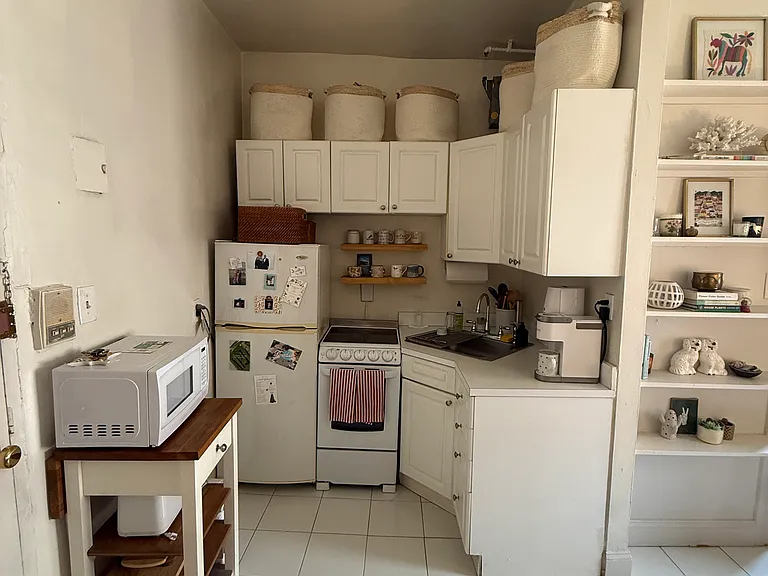 234 Thompson St #25 — Photo 1