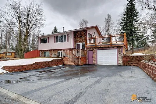 530 Fredricks Dr — Photo 1