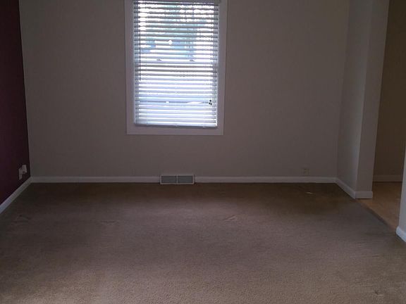 5th image of 200 Woodrow Ave S