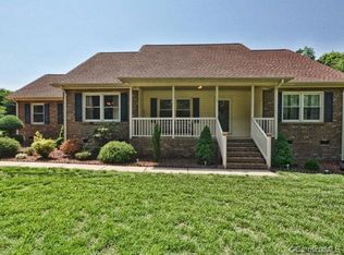 8407 Willow Oak Ln, Harrisburg, NC 28075