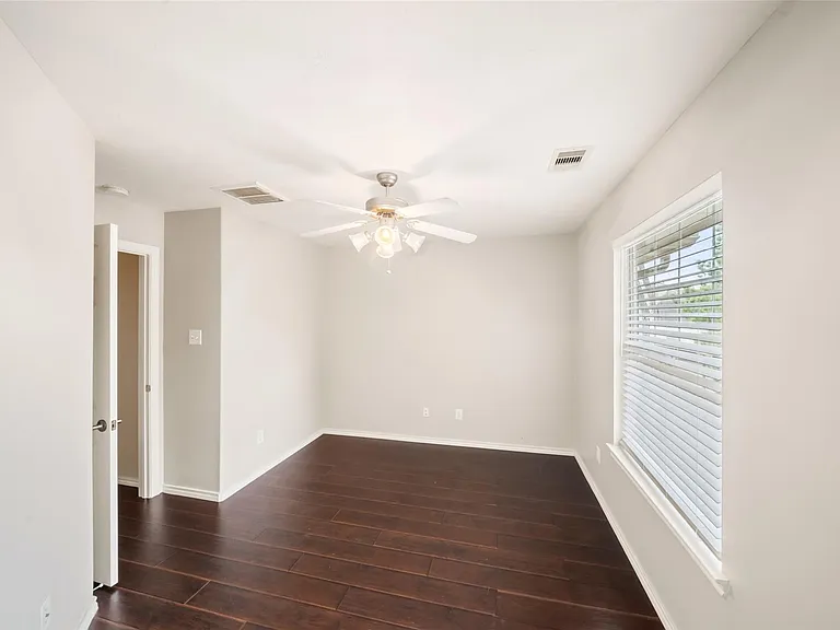 3 Whitekirk Pl — Photo 29