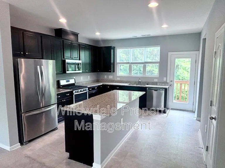 6002 Kentworth Dr — Photo 5