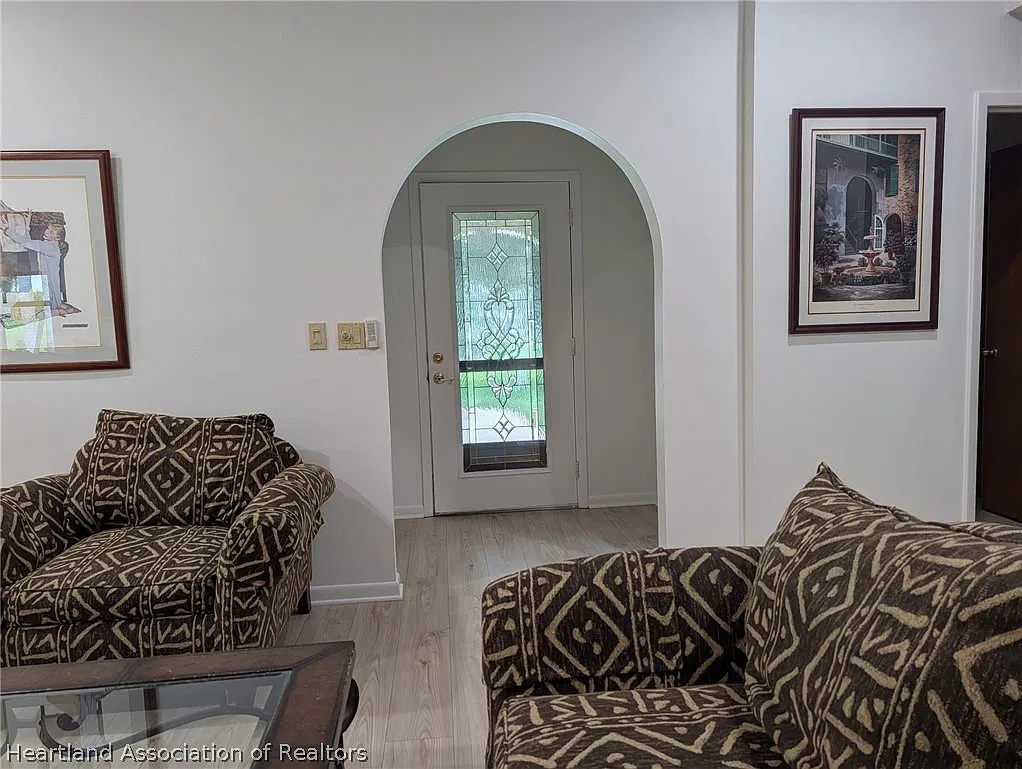 2 bed, 2.0 bath, 1645 sqft, $2,800 — Photo 3