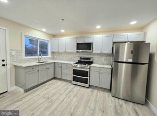 1107 Lake Shore Dr, Sicklerville, NJ 08081