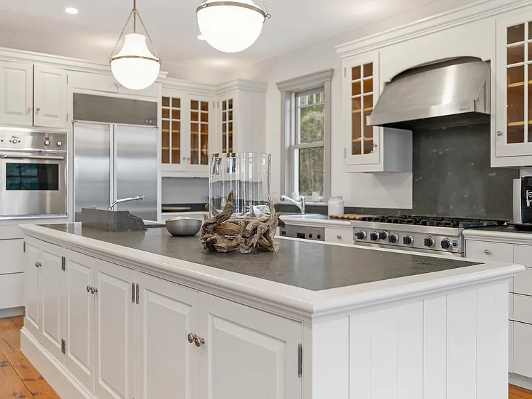32 Oakland Ave — Photo 8