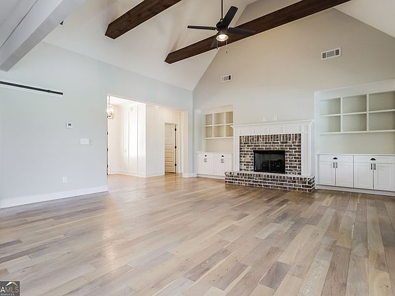3rd image of 71 Derby Dr