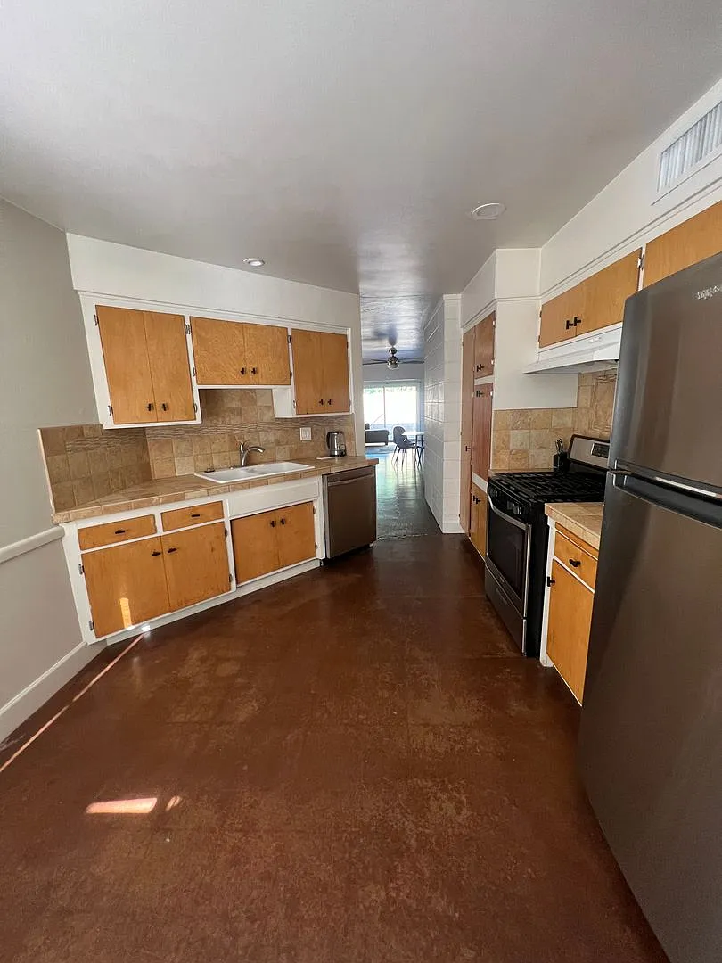 2 Bedroom Unit In Central Phoenix Near Downtown — Photo 4