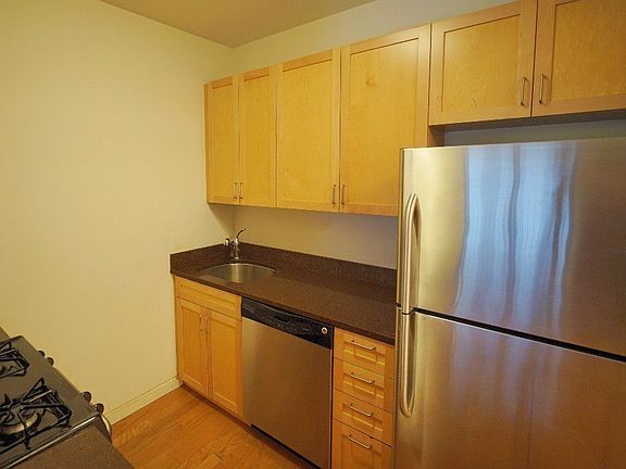 4th image of 50 E 129th St APT 4B