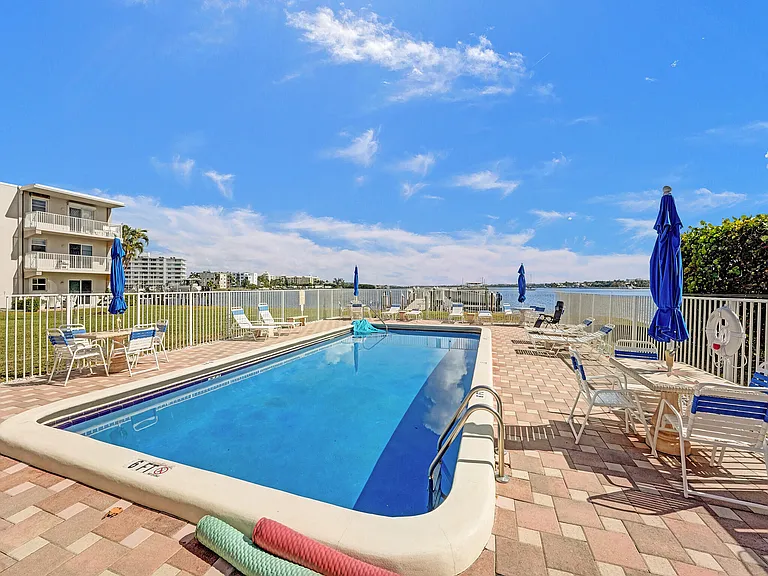 311 E Ocean Ave #205 — Photo 16