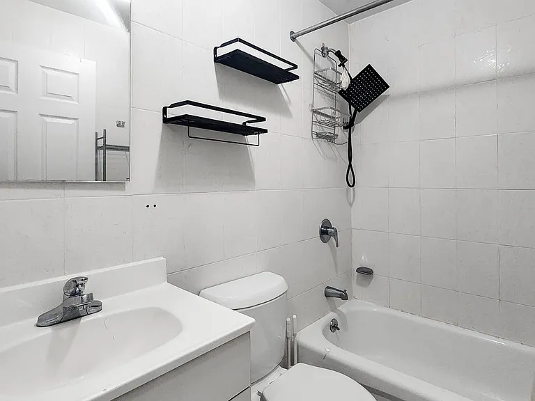 144-48 Roosevelt Ave #4C — Photo 7