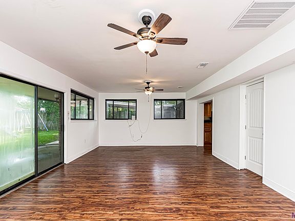 5th image of 1027 Bruce Dr