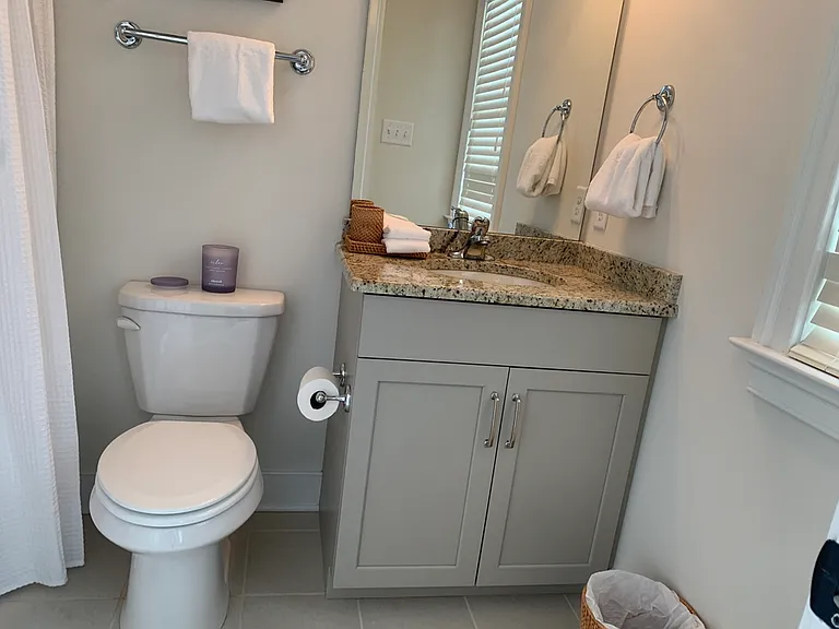 607 W Mulberry St — Photo 26