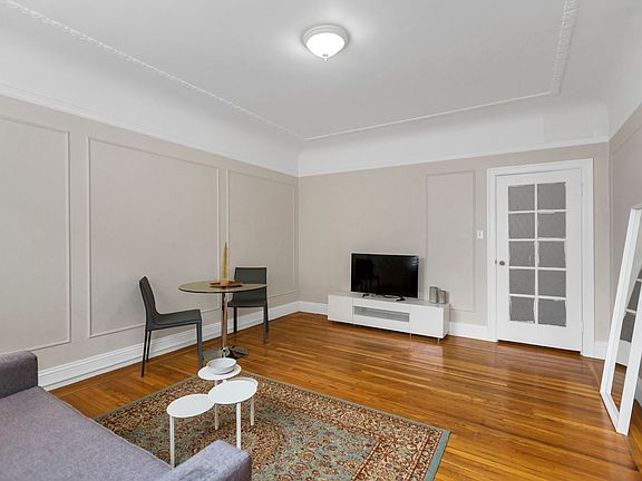 5th image of 470 14th St APT 5