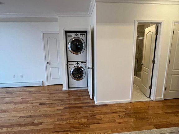 5th image of 121 Bay 28th St Floor 2