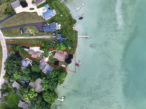 2nd image of 891 Morton Rd
