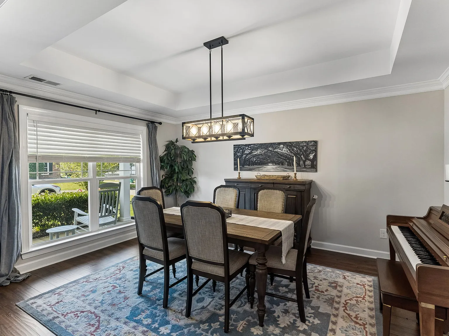 1010 Vanguard Dr — Photo 3
