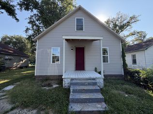 1317 S Cherry St, Centralia, IL 62801