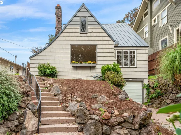 2933 SE Franklin St, Portland, OR 97202