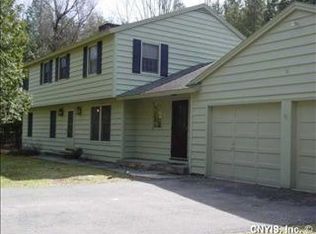 7370 Dogwood Ln, Manlius, NY 13104