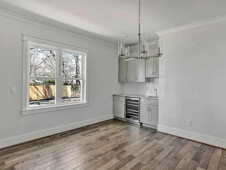 2122 Parkwood Ave — Photo 19