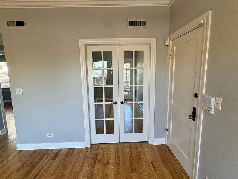 1340 W Irving Park Rd #3 — Photo 10