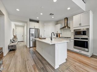 19892 W BADGETT Lane, Litchfield Park, AZ 85340