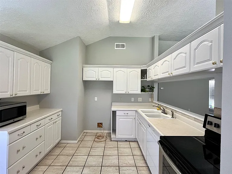 16893 Blue Jay St — Photo 11