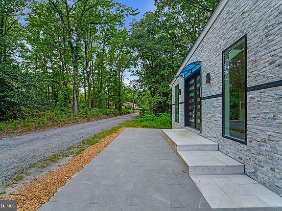 4th image of 12116 Old Fort Rd