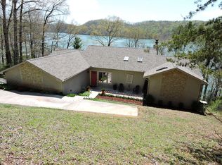 1691 Cove Point Rd, La Follette, TN 37766