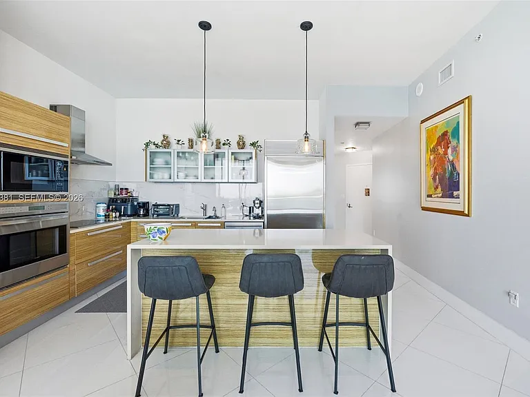 2020 N Bayshore Dr #1908 — Photo 11