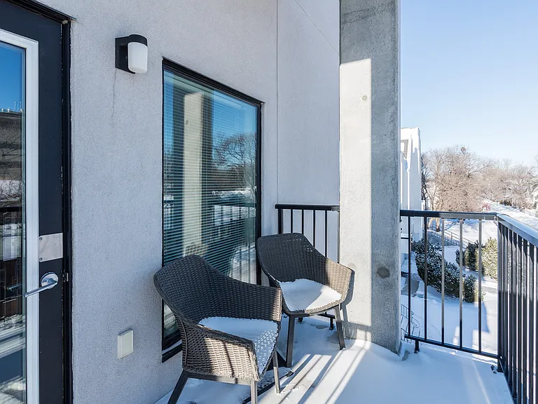 1133 Portage Ave #321 — Photo 37
