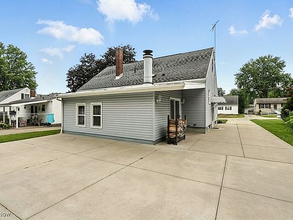 4th image of 3692 Orchard St