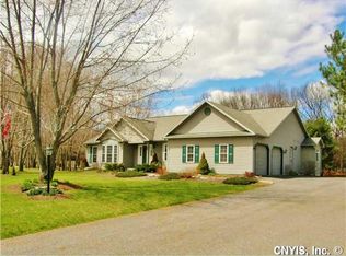 4557 Quarry Point Cir, Clay, NY 13041