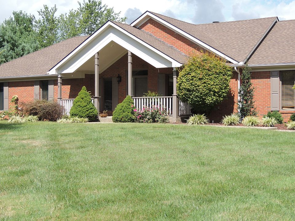 Old photo provided by Zillow