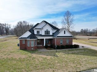 10 Deerfield Ln, Metropolis, IL 62960