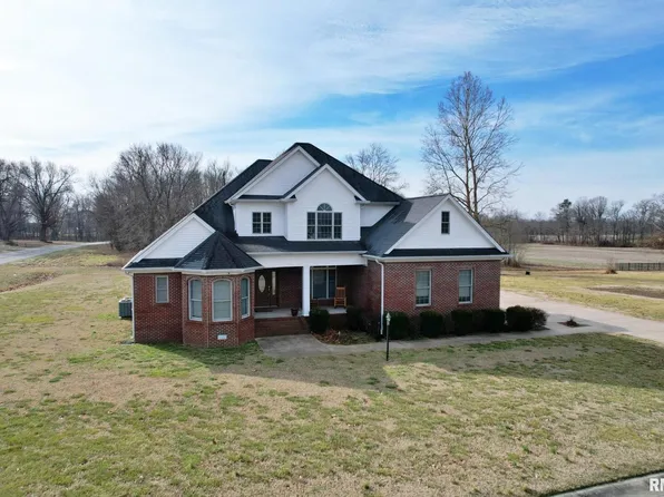 10 Deerfield Ln, Metropolis, IL 62960