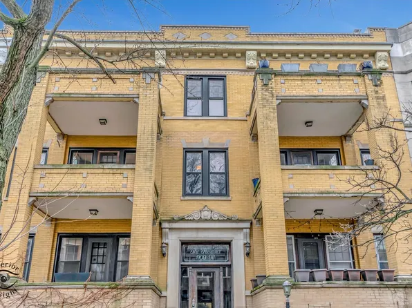 909 W Gunnison St APT 2E, Chicago, IL 60640