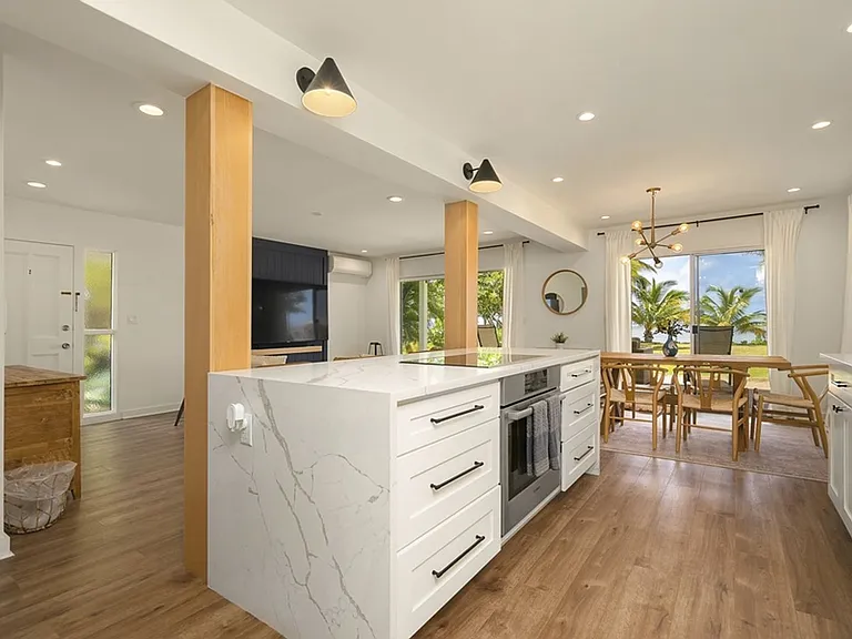 230 Paiko Dr — Photo 8