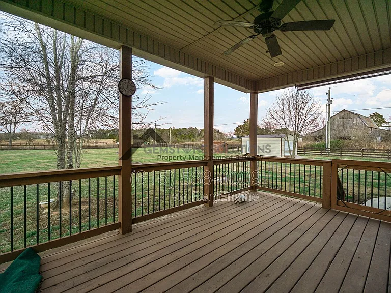 1135 Salem Rd — Photo 8