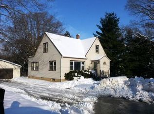 2307 22nd St, Rockford, IL 61108