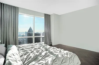 Rented by R New York