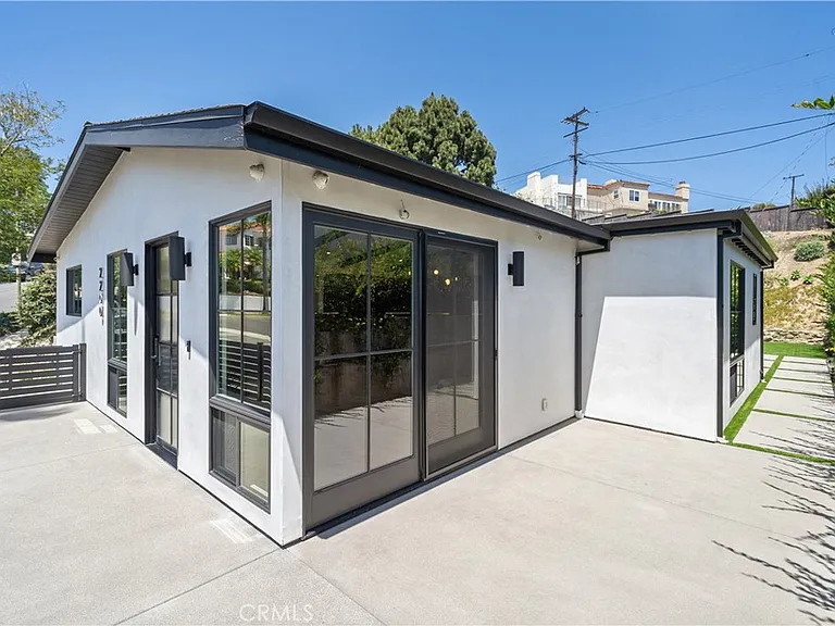 2200 Mantis Ave — Photo 5