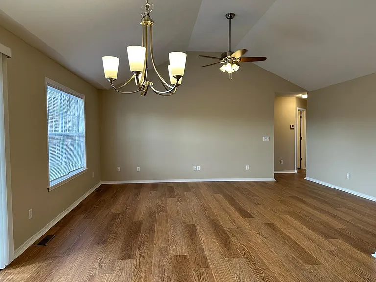 4434 W Normal St — Photo 3