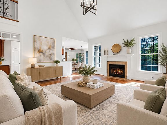 3rd image of 140 Rivers Edge Dr