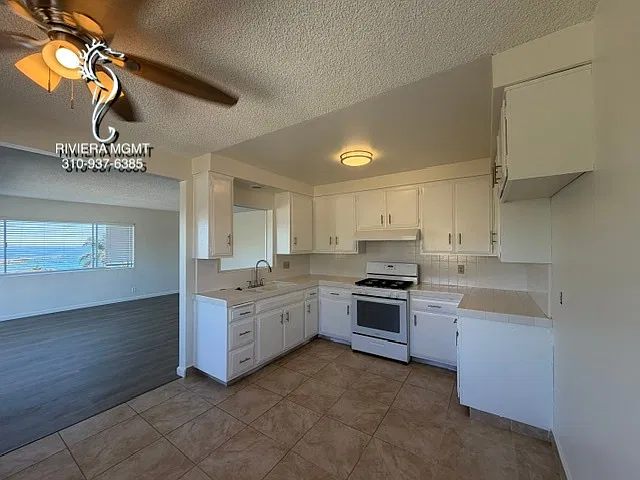 2 bed, 850 sqft, $2,495 — Photo 2